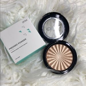 Ofra highlighter in glow goals